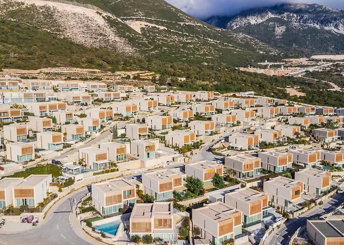 Jerina Coast By Pikhost *