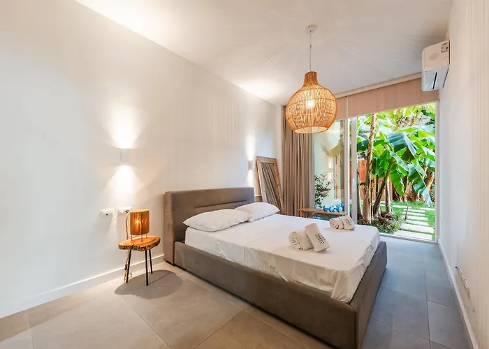 Jerina Coast By Pikhost 希马拉